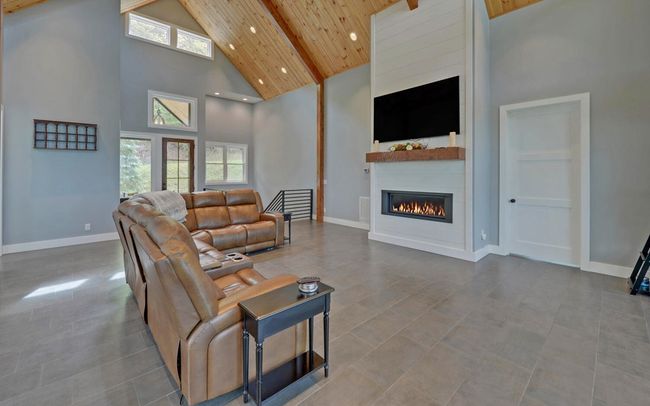 433 Hawkeye Trl, Home with 3 bedrooms, 3 bathrooms and null parking in Marble NC | Image 22