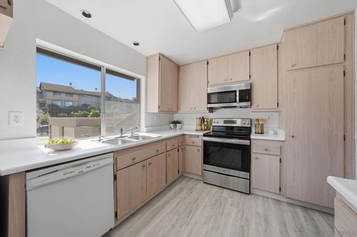 17444 Plaza Otonal, San Diego, CA, 92128 | Card Image