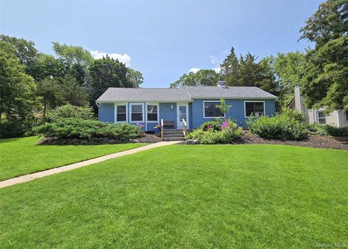 46 Peconic St, Selden, NY, 11784-2716 | Card Image