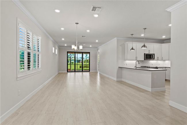 5114 Unity Sq, House attached with 2 bedrooms, 4 bathrooms and null parking in Vero Beach FL | Image 5