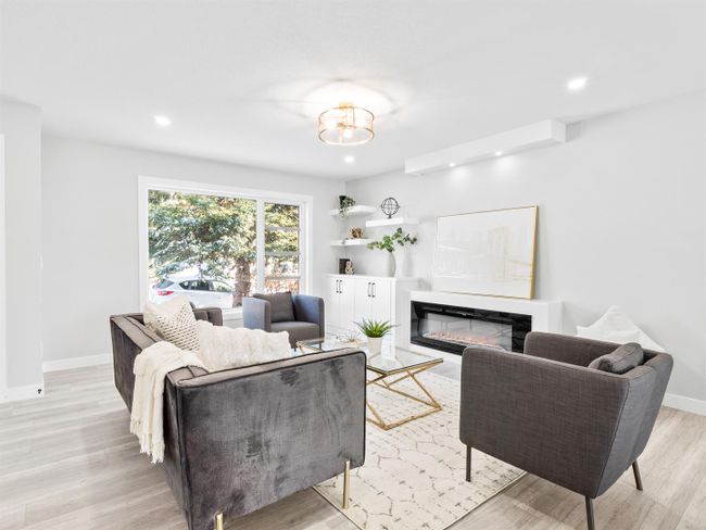 2731 Conrad Dr Nw, House detached with 5 bedrooms, 3 bathrooms and 2 parking in Calgary AB | Image 7