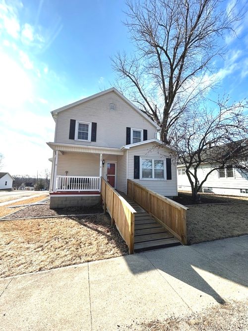 1127 Marquette St, Depue, IL, 61322-1319 | Card Image