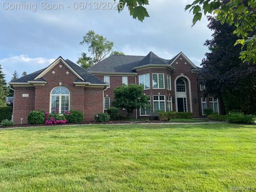 4831 Goodison Place Dr, Rochester, MI, 48306-1674 | Card Image