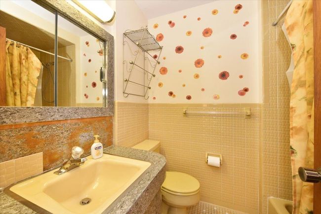 143 Sutton Dr, House other with 3 bedrooms, 2 bathrooms and 2 parking in Plainview NY | Image 18