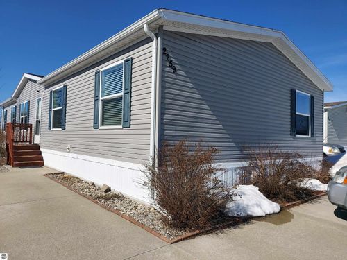 2259 Leisure Ln, Traverse City, MI, 49686-4947 | Card Image