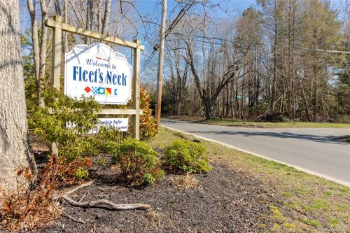 350 Eastwood Dr, Cutchogue, NY, 11935-2423 | Card Image