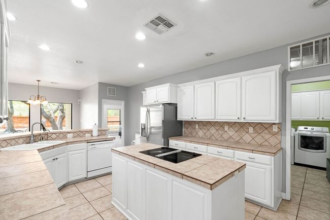 2214 N Mccampbell St, House other with 3 bedrooms, 3 bathrooms and null parking in Aransas Pass TX | Image 5