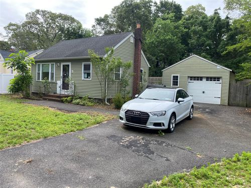 34 Ormond Ave, Selden, NY, 11784-3253 | Card Image