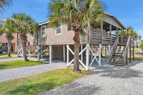 120 W 3rd Ave, Gulf Shores, AL, 36542-6438 | Card Image