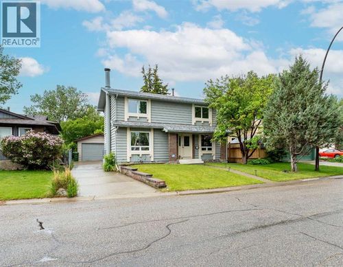 332 Deer Run Cres Se, Calgary, AB, T2J5N5 | Card Image