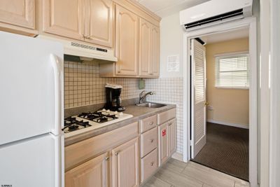 225 - 511 E Stockton Road, Condo with 1 bedrooms, 1 bathrooms and null parking in Wildwood Crest NJ | Image 2