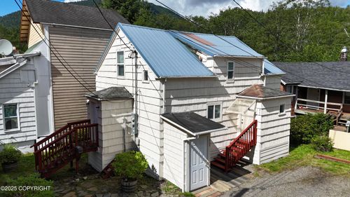 611 Hardcastle Way, Ketchikan, AK, 99901 | Card Image