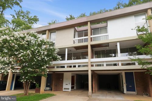 11510 Maple Ridge Rd, RESTON, VA, 20190-3603 | Card Image