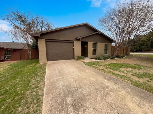 2005 Victoria Rd, Carrollton, TX, 75007-3119 | Card Image