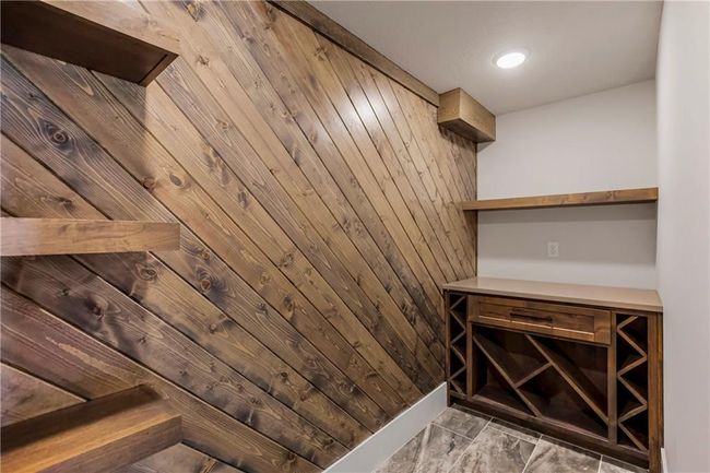 17556 Acton St, House other with 4 bedrooms, 3 bathrooms and null parking in Overland Park KS | Image 26