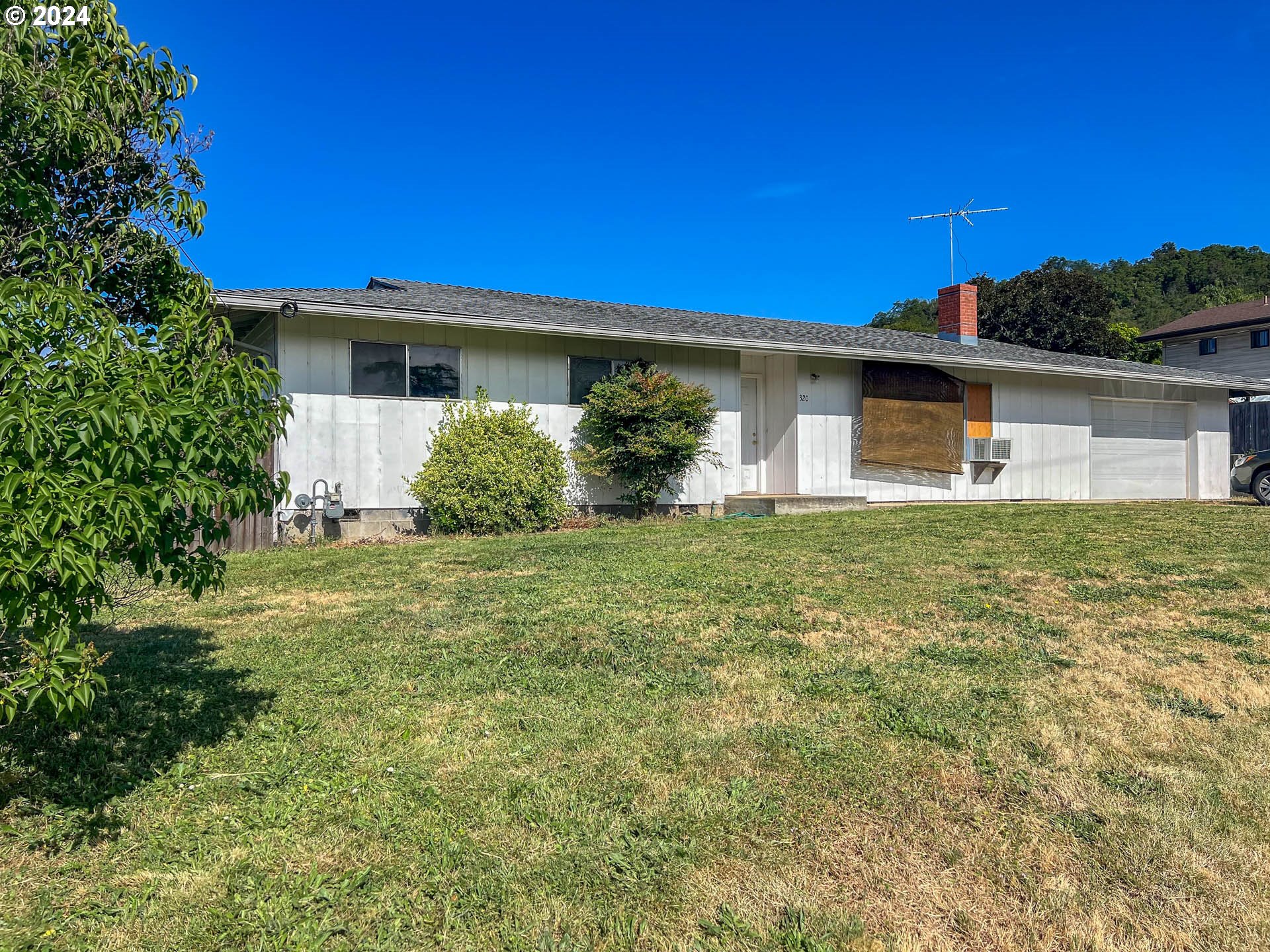 Morgan Ave, Winston, OR 97496