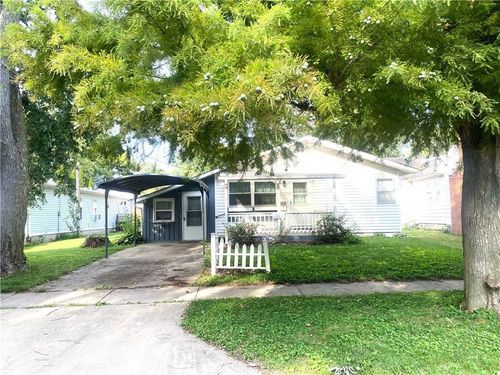 316 N Pine St, Nokomis, IL, 62075-1232 | Card Image