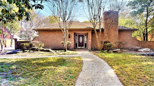12618 Misty Valley Dr, Houston, TX, 77066-1615 | Card Image