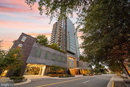 ph1904-7887 Jones Branch Dr, Mclean, VA, 22102-3481 | Card Image