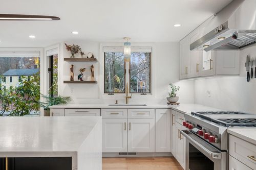 45 F W Hartford Dr, Portsmouth, NH, 03801-5825 | Card Image