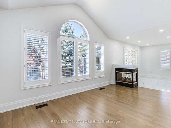74 Pinebrook Cir, House other with 5 bedrooms, 2 bathrooms and 4 parking in Caledon ON | Image 7