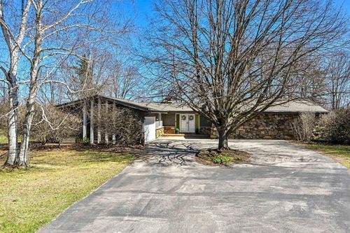 2138 Edgewood Drive, Grafton, WI, 53024 | Card Image