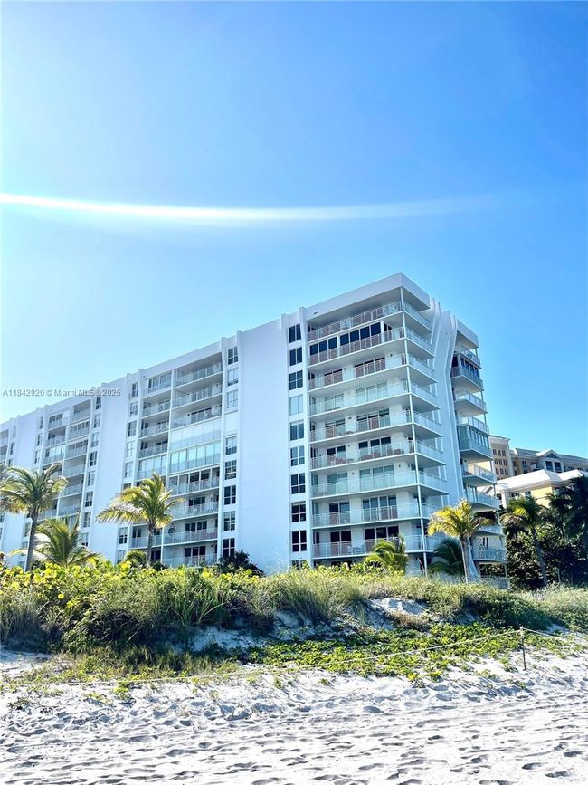 APT-3K - 607 Ocean Dr, Condo with 2 bedrooms, 2 bathrooms and null parking in Key Biscayne FL | Image 8