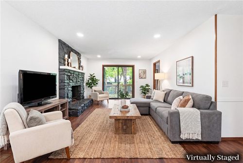 8 William Ln, Bella Vista, AR, 72715-8837 | Card Image
