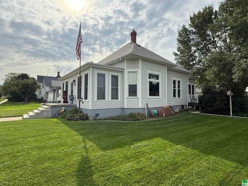 400 Reed St, Akron, IA, 51001-7742 | Card Image