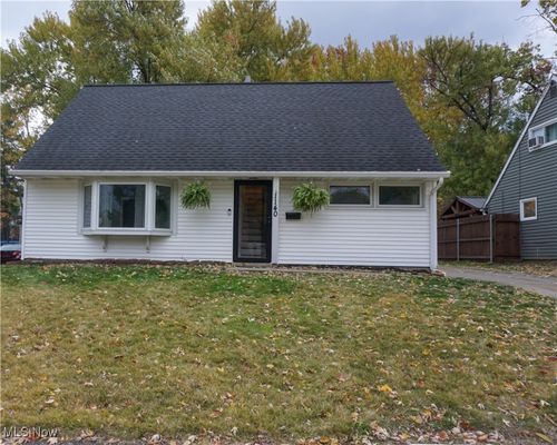1140 Cooper Dr, Cuyahoga Falls, OH, 44221-4204 | Card Image