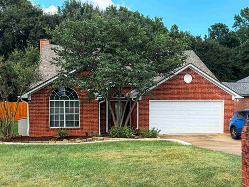 1208 Hummingbird Cir, Longview, TX, 75601-4255 | Card Image