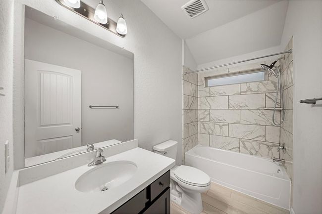 18810 Brookside Ridge Ln, House other with 3 bedrooms, 2 bathrooms and 2 parking in Manvel TX | Image 19