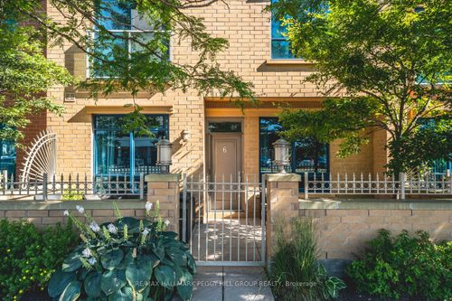 6 Victoria St, Barrie, ON, L4N6G2 | Card Image