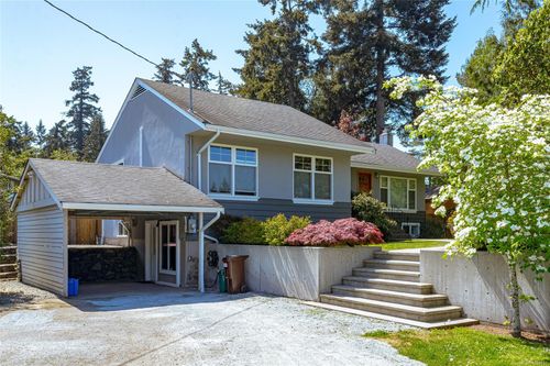 1155 Marchant Rd, Brentwood Bay, BC, V8M1G7 | Card Image
