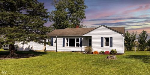 1430 Estates Dr, Greenwood, IN, 46142-1503 | Card Image