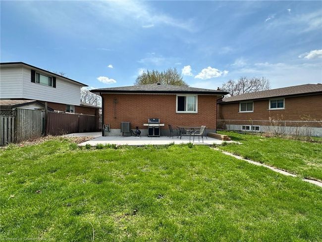 10 Sandlyn Crt, House other with 5 bedrooms, 2 bathrooms and 2 parking in Hamilton ON | Image 14