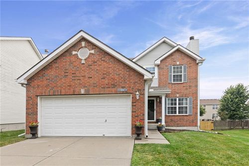 9824 N Overton St, Kansas City, MO, 64157-7768 | Card Image