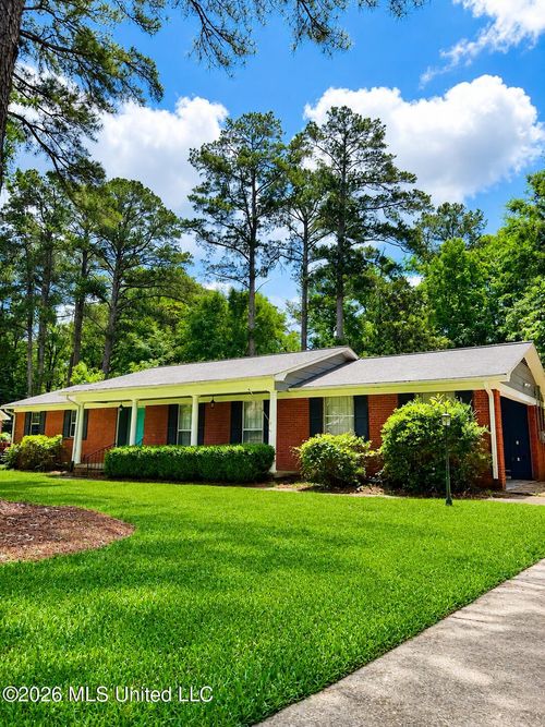 86 Pine Dell Dr, Louisville, MS, 39339-2233 | Card Image