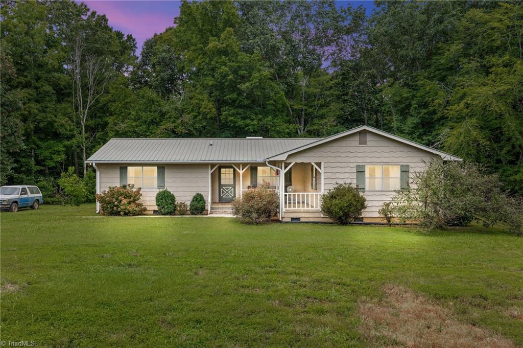 Island Ford Rd, Sophia, NC 27350
