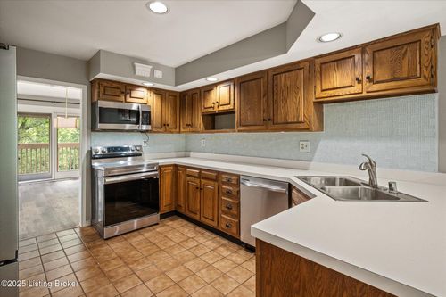 15 Harrods Landing Dr, Prospect, KY, 40059-9353 | Card Image