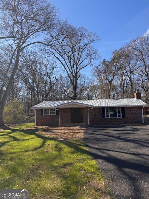 9 E Magnolia Dr, Newnan, GA, 30263-2223 | Card Image