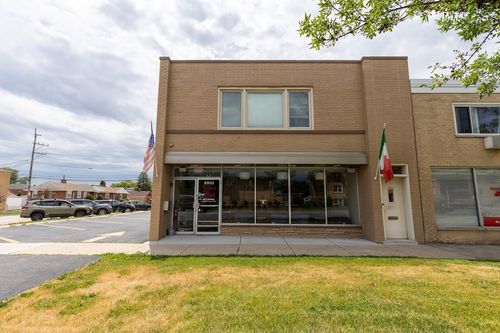 8905 W Cermak Rd, North Riverside, IL, 60546-1148 | Card Image