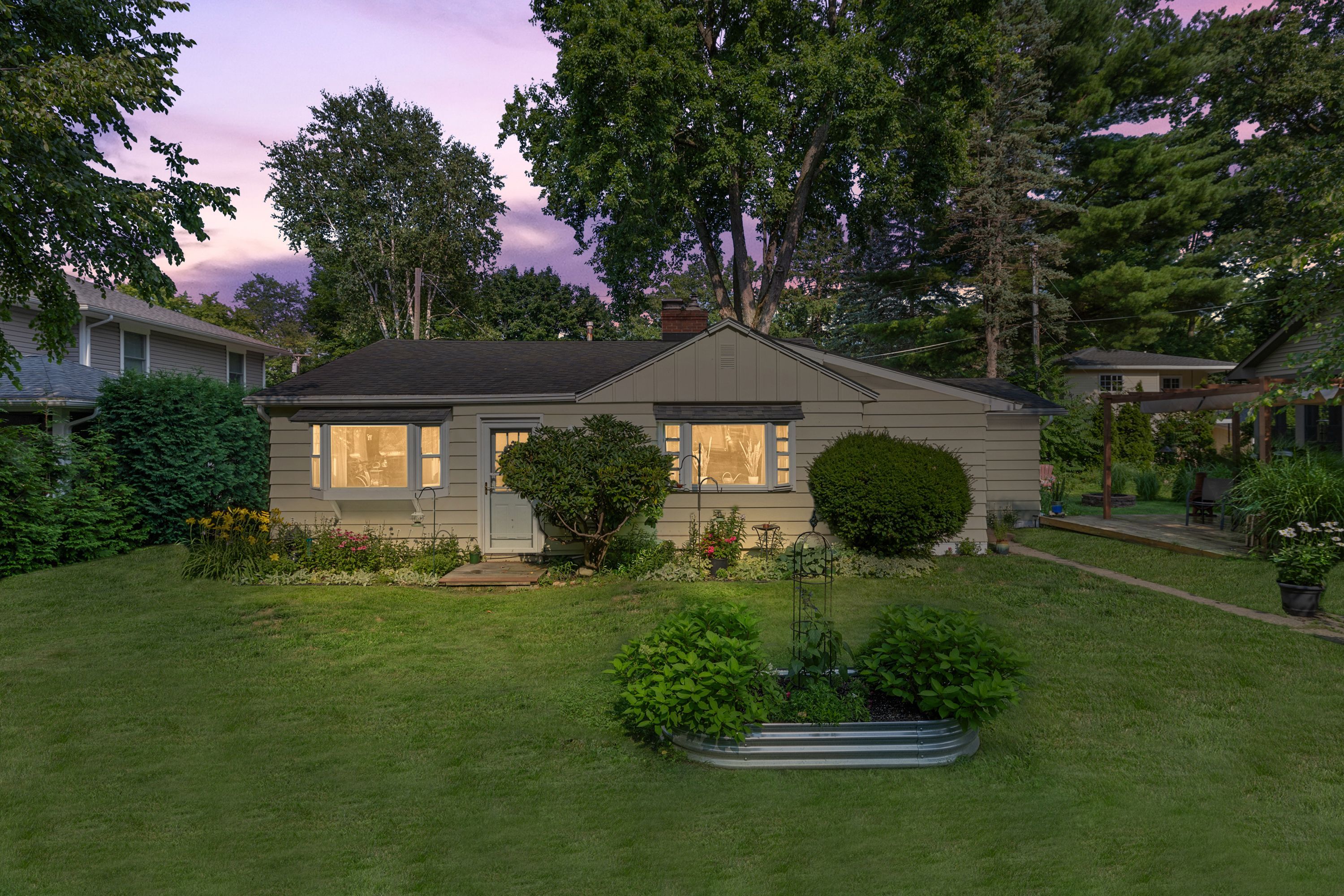 Blomgren Dr, Lapeer, MI 48446