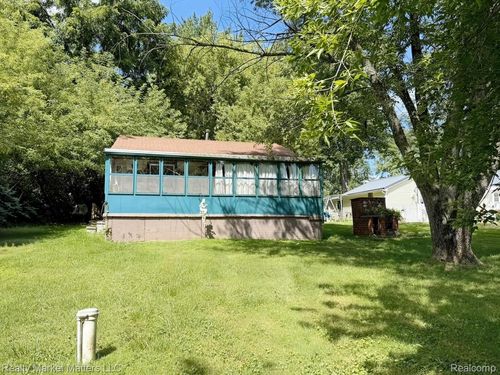 441 Peninsula Dr, Columbiaville, MI, 48421-9774 | Card Image