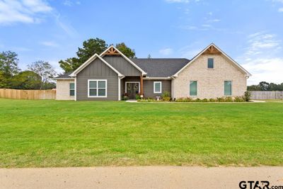 20971 Patriot Cir, House other with 4 bedrooms, 2 bathrooms and null parking in Tyler TX | Image 1