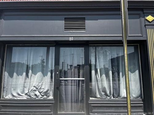 store-front-80 2nd Street, North Hempstead, NY, 11501 | Card Image