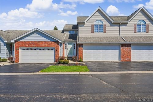 32 N Hill Dr, West Seneca, NY, 14224-2583 | Card Image