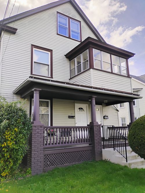 83 Colebrook St, Hartford, CT, 06112-1411 | Card Image