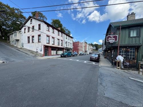 36-38 Main St, Chester, NY, 10918-1255 | Card Image