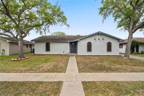 913 Pyramid Dr, Corpus Christi, TX, 78412-3755 | Card Image